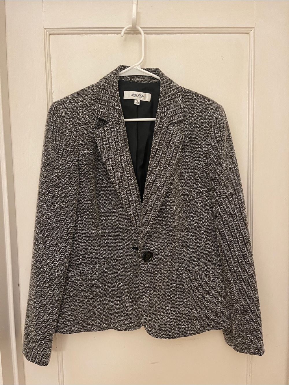 Jones Studio Black and White Tweed Blazer